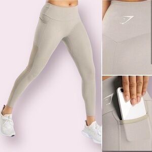 GYMSHARK Training Mesh Pocket Leggings High Rise Light Gray Side Phone Pocket XS
